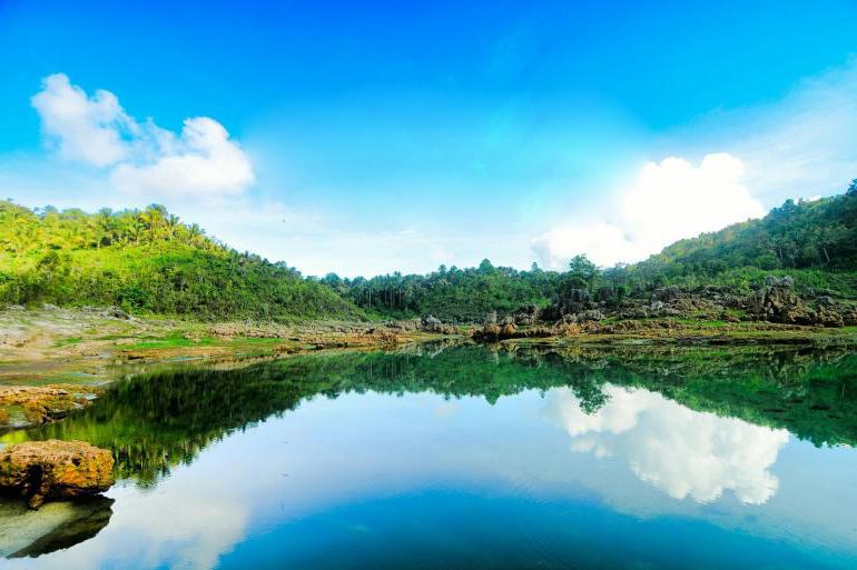 Pesona Wisata Alam Lembah Lemelu Sulawesi Tengah